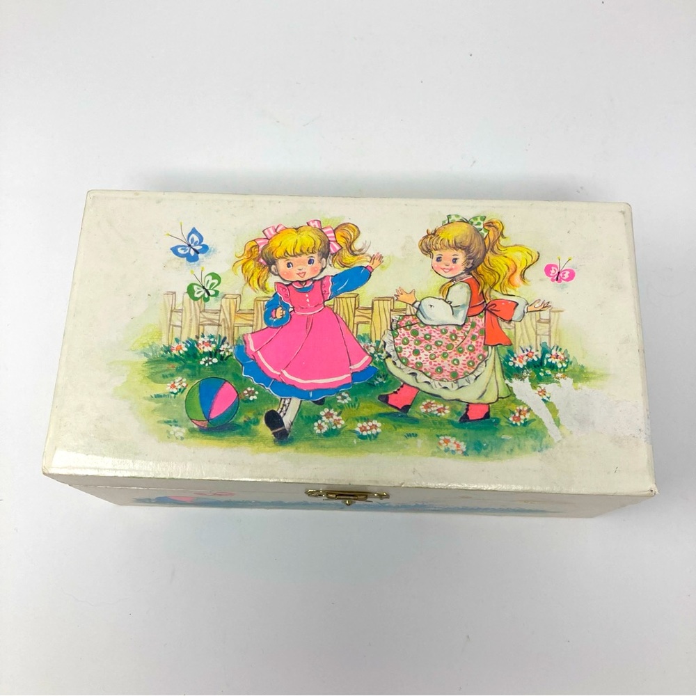 Vintage music box still works